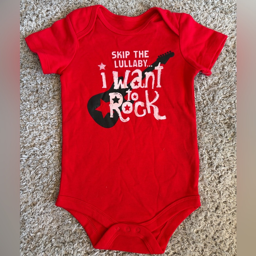 ✨5/$15✨NWOT•Garanimals•| Graphic Rock Short Sleeve Bodysuit | 24m